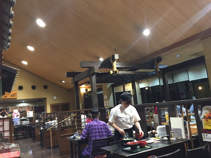 Quand la ville est trop fréquentée... alors je fais une pause dans un authentique onsen japonais.